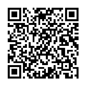 弗莱和布鲁斯还有格罗廖夫再次做好了投掷手榴弹的准备二维码生成
