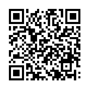 张仪伊喜孜孜的对跟在身边的服务员说道二维码生成