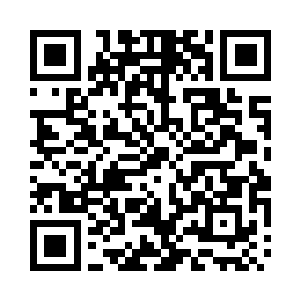 张小花一副很心疼的样子看着林胜利二维码生成