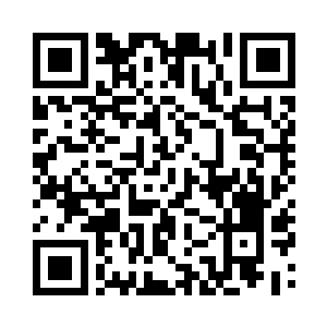 张智较有兴趣的歪头打量着目不斜视的金二维码生成