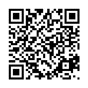 张潇晗嘴角刚刚露出微笑忽然就凝滞了二维码生成