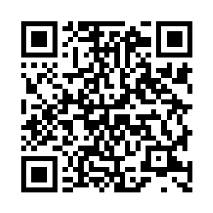 张着小嘴一口一口的接着男人喂到嘴里的食物二维码生成