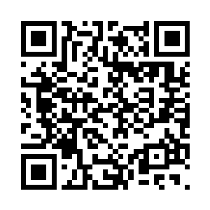 张秀兰就想着把家居用品上都绣了花二维码生成