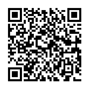 张铁就带着白素仙朝着铁围山外围的空中战堡飞去……二维码生成