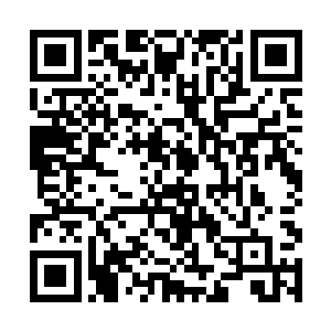 张铁的匕首又重新在那个女人的金属面具上磨蹭起来二维码生成