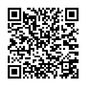 张铁觉得自己的优秀和出类拔萃完全靠的是黑铁之堡二维码生成