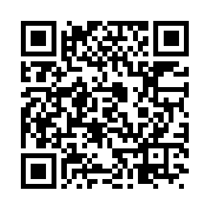 弯腰从地上将刚才那盒优昙佛香捡了起来二维码生成