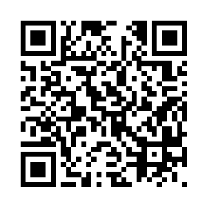 弯腰在那个自己挖出来的土坑里扒拉了会儿二维码生成