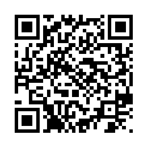 强大的爆炸力将周围彻底的变成了平地二维码生成