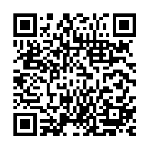 当下几个人直接小心翼翼的朝着龙傲天三个人的周围移动过去二维码生成