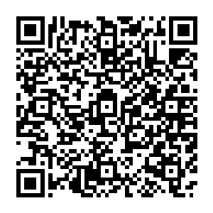 当产拿着摄像机疑惑地朝这边而来的时候……看到了正惊慌欲逃的羽菲和司空嫣然……二维码生成