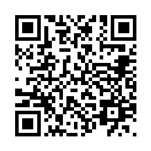 当他看到桌子上摆放的几个水果之后二维码生成