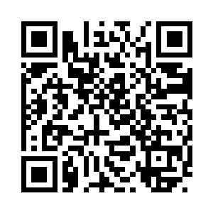 当他看到熟悉的两只老穿沙甲从通道里走来二维码生成