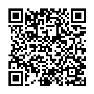 当初她和吴叔两个人是在逃难之中相互扶持有了感情二维码生成