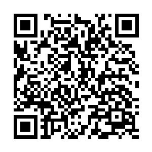 当初自己买手机的时候无意中在这片商城碰到了对方一次二维码生成