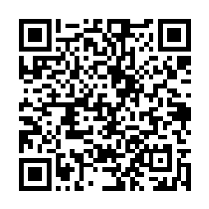 当剑尘目光落在那一堆散发出斑斓色彩的神晶上时二维码生成