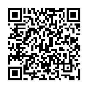 当即就把这老家伙给铐起来送到拘留所去……当然二维码生成