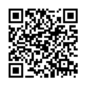 当她们面带笑容地款步像时代广场的中心走去二维码生成