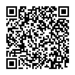 当所有人站在这样的景像之中就如同让你面对无数的镜子组成的迷幻宫二维码生成