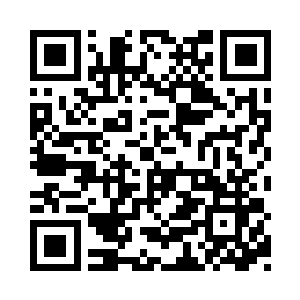 当日向号直升机航母庞大的舰身撞击到海底二维码生成