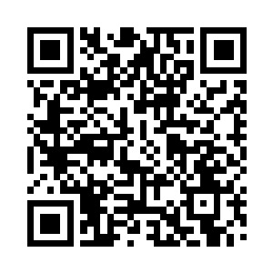 当时那两个家伙站在这尊佛像下面指指点点二维码生成