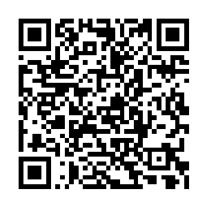 当然两人的做事原则和处世手段完全也是不同的二维码生成