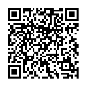 当看以李雪诺围着一个黄七班的人绕来转去的时候二维码生成