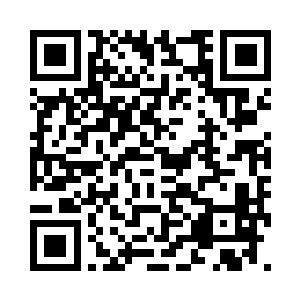 当看到因左肩吊带滑落而露出的大半胸部时二维码生成