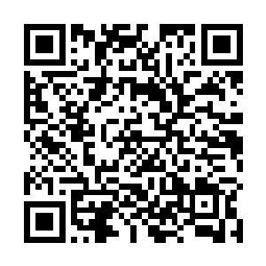 当街头充满因为地震失去亲人生命而哭泣的灾民的时候二维码生成