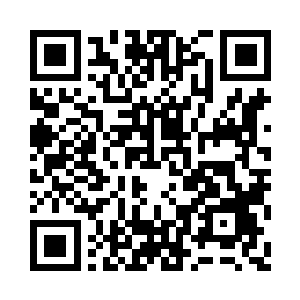 当逃生舱从宇宙战甲旁边轻轻掠过时二维码生成