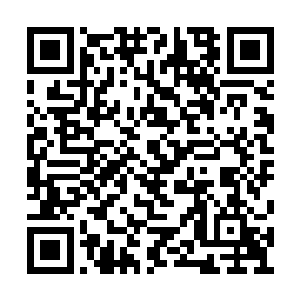 影就是在公共空间上厕所时喜欢进独立的格子间二维码生成