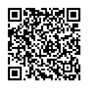 影影绰绰的安莫尔士兵很快纳入MG4机枪准星当中二维码生成