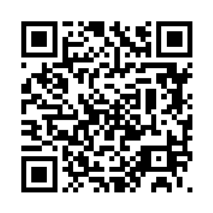 往下走的台阶上部基本都是厚厚的水泥铸就二维码生成