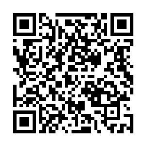 径直的朝着大殿中央的那座散发出强烈金光的灵能光柱走去二维码生成