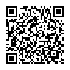 径直走向烛光明亮的此刻只有乌云一个人在的船舱内二维码生成