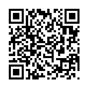 很卖关子的抬下巴指前方示意巴克开车二维码生成