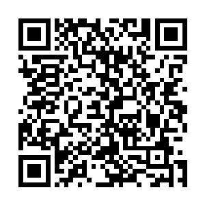 很可能是那些家伙利用某种秘法强行打破了阿萨神界的防御二维码生成