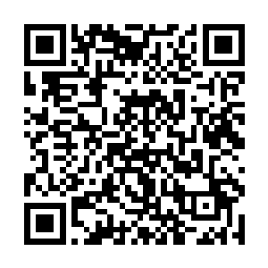 很多女人看着这样的几乎完全如神一样的完美的男人二维码生成