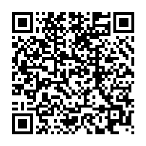 很快就见几架无人驱使的诛鬼战车被马家军冲出的长枪兵给挑翻一旁二维码生成