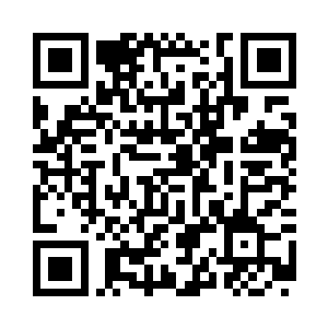 很是随意的拿了一只在自己的手上面二维码生成