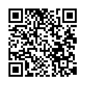 很淡然的瞟了一眼那个消失在花丛里的背影二维码生成