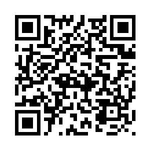 御兆锡双臂撑着泳池边沿一跃而起二维码生成