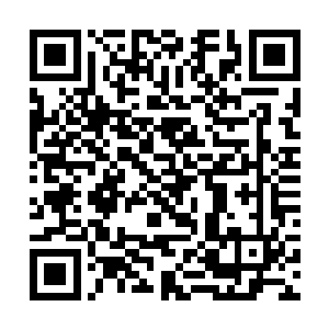 心中升起恶感――她讨厌看见为女子奋不顾身的男子二维码生成