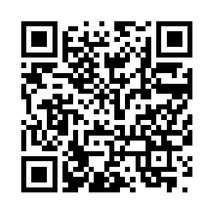 志远就看到一辆三辆越野军车开了过来二维码生成