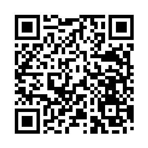 忽然另外一只手以更快的速度阻止了他二维码生成
