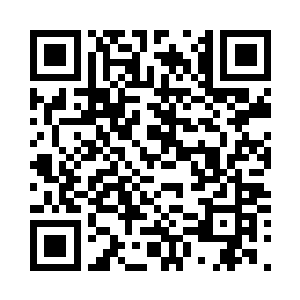 忽然抬手拿着被子遮挡住自己的脸庞二维码生成