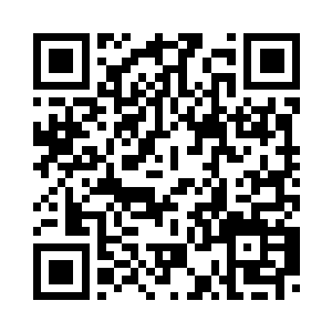 忽然松手扑向走廊一旁的教室房门二维码生成