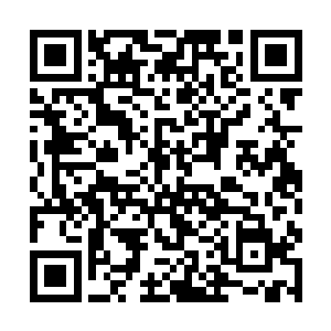 忽然虚空之中的七柄七星剑光柱发出一道耀眼的光芒二维码生成