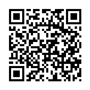 怎么从刚才开始就没跑来搂我的脖子了二维码生成