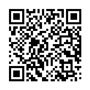 急急忙忙将夜宵摊档往马路中央推了一些二维码生成